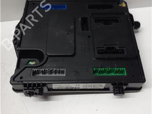 Used Fuse box Fuse box 38363776 38363776