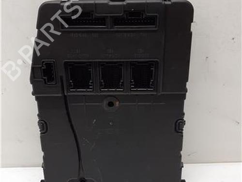 Used Fuse box Fuse box 38356257 38356257