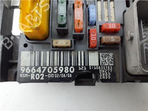 Fuse box CITROËN C5 III (RD_) 2.0 HDi (RDRHD8, RDRHDJ, RDRHR8, RDRHRJ) | BP39435129E1 - Image 3