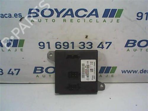 Used Fuse box Fuse box 38354746 38354746