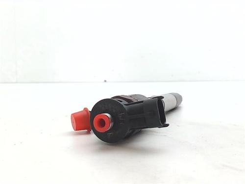 injector-kia-carens-iv-2013-38384592 main image