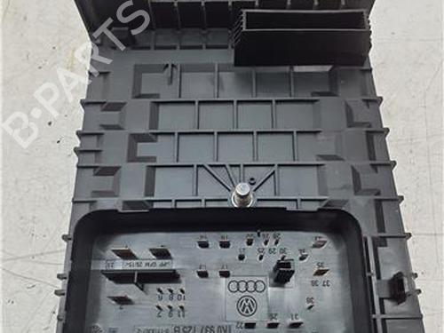 Fuse box VW GOLF VI (5K1) 2.0 TDI | BP38364991E1 - Image 3
