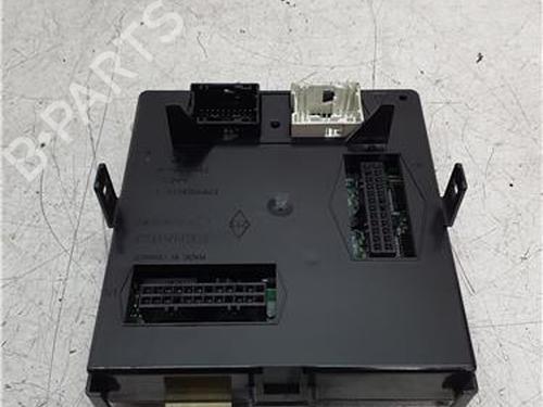 Used Fuse box Fuse box RENAULT LAGUNA II Grandtour (KG0/1_) 1.9 dCi (KG0G) (120 hp) 38366700 38366700