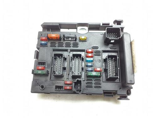 Used Fuse box Fuse box 38372952 38372952