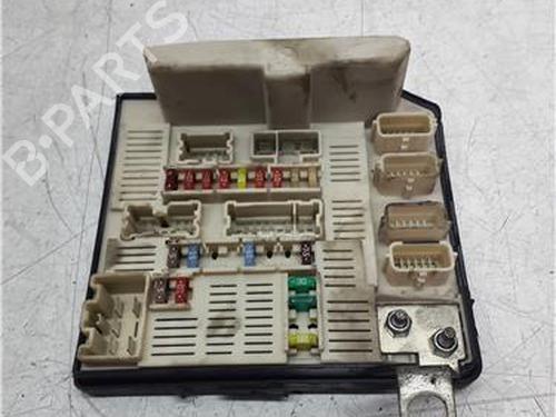 fuse-box-renault-megane-ii-saloon-lm01_-2003-38364585 main image