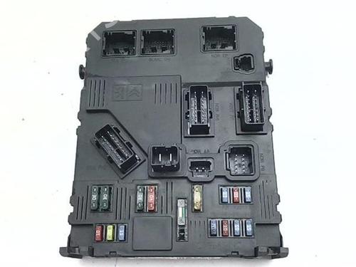 Used Fuse box Fuse box 38355504 38355504