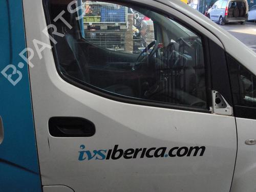right-front-door-nissan-nv200-van-2010-38333752 main image