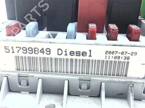 Fuse box FIAT LINEA (323_, 110_) 1.3 D Multijet (323AXB11, 323AXB1A) | BP38374204E1 - Image 3