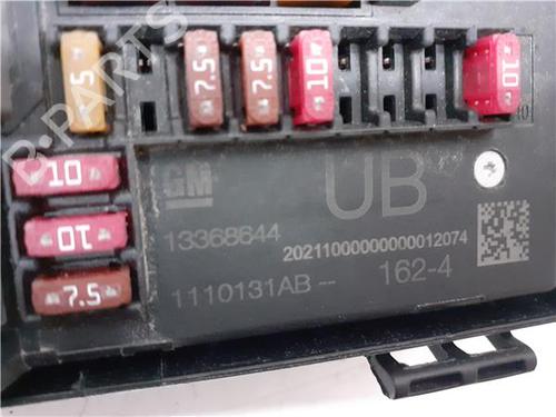 Fuse box OPEL ASTRA J Saloon 1.6 CDTi (69) | BP38359967E1 - Image 3