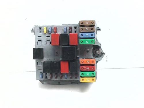 Used Fuse box Fuse box 38381871 38381871