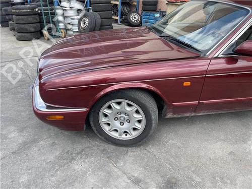 Used Left front fenders Left front fenders JAGUAR XJ (X300, X330) 6 Sovereign 4.0 (241 hp) 40087487 40087487