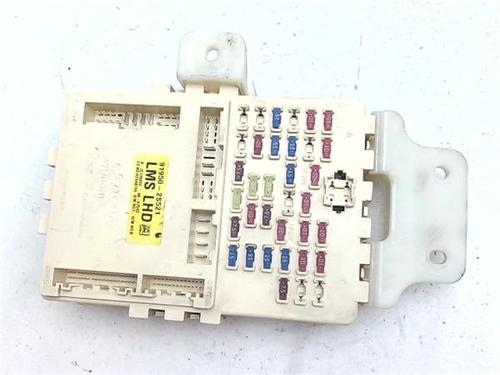 Used Fuse box Fuse box 38389926 38389926