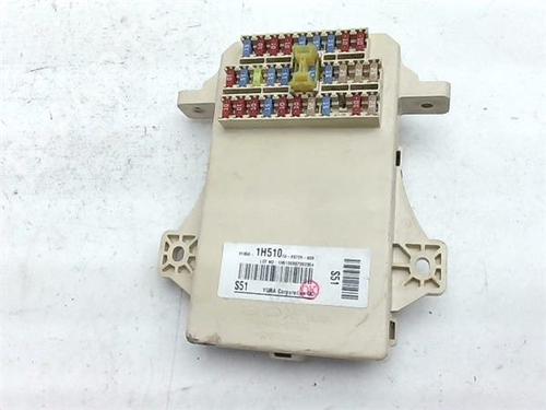 Used Fuse box Fuse box 38354588 38354588