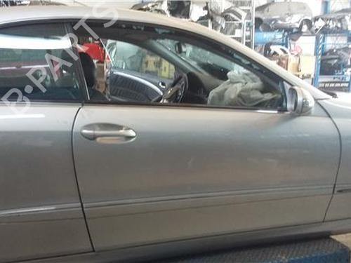 Used Right front door Right front door 38407471 38407471