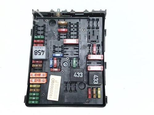 Fuse box VW GOLF PLUS V (5M1, 521) 1.9 TDI | BP38377193E1 - Image 4