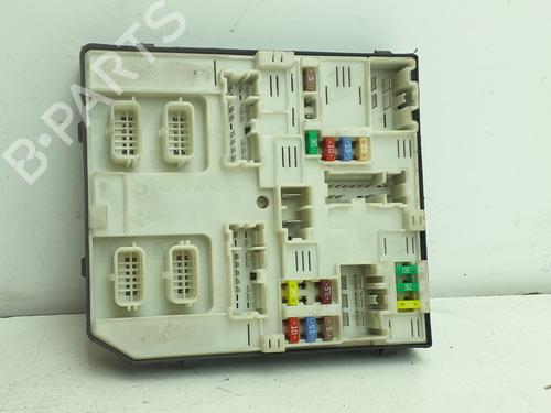 Used Fuse box Fuse box 38673755 38673755
