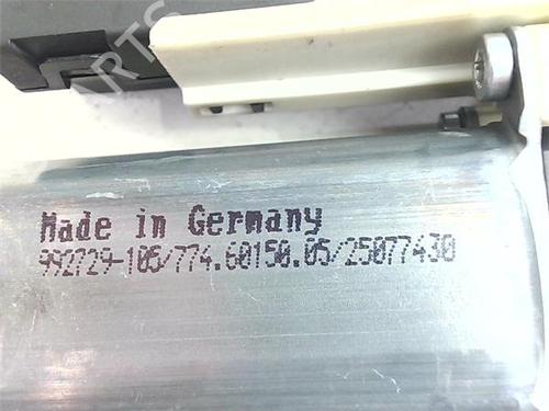 Left front window motor VW PASSAT B6 (3C2) 2.0 TDI 16V | BP38386300E21 - Image 3