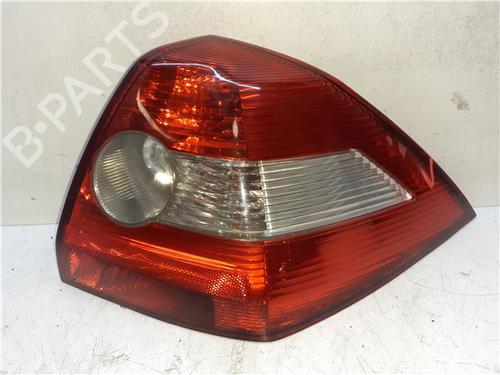 right-taillight-renault-megane-ii-saloon-lm01_-2003-38359939 main image