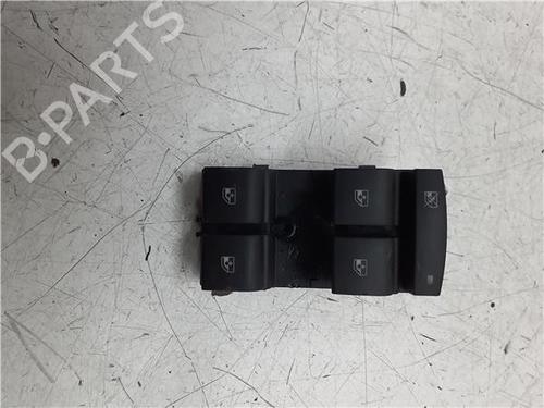 switch-chevrolet-cruze-station-wagon-j308-2012-38369986 main image