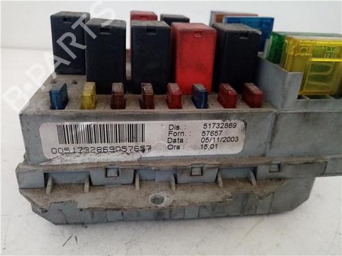 Used Fuse box Fuse box 38362949 38362949