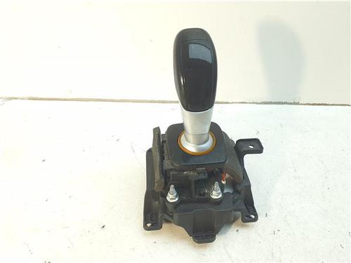 gear-lever-alfa-romeo-stelvio-949_-2016-38369972 main image