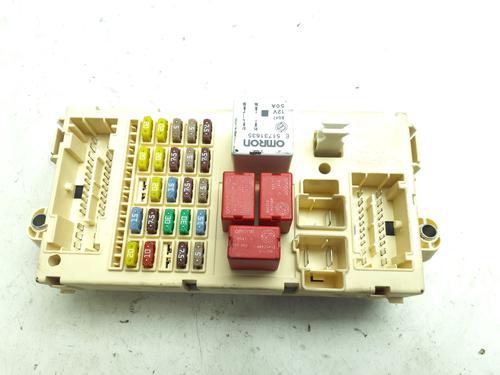 Used Fuse box Fuse box 38334784 38334784