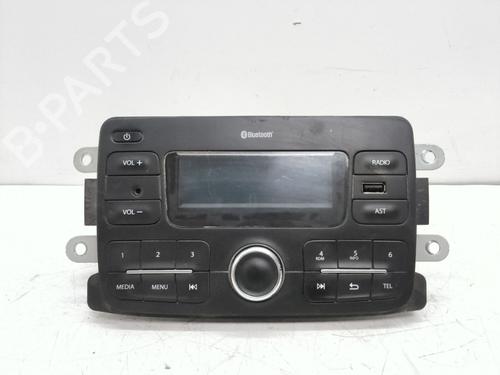 radio-dacia-sandero-ii-2012-38335136 main image
