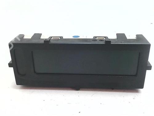 display-renault-megane-ii-saloon-lm01_-2003-38385332 main image