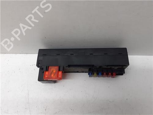 Used Fuse box Fuse box 38358322 38358322