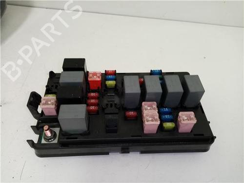 Used Fuse box Fuse box 38360838 38360838