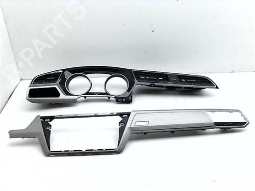 other-vw-touran-5t1-2015-38361861 main image
