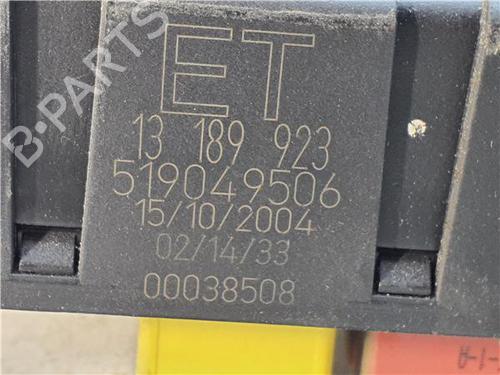 Fuse box OPEL SIGNUM Hatchback (Z03) 3.0 V6 CDTI (F48) | BP38370062E1 - Image 3