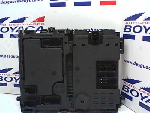 Used Fuse box Fuse box 38407069 38407069