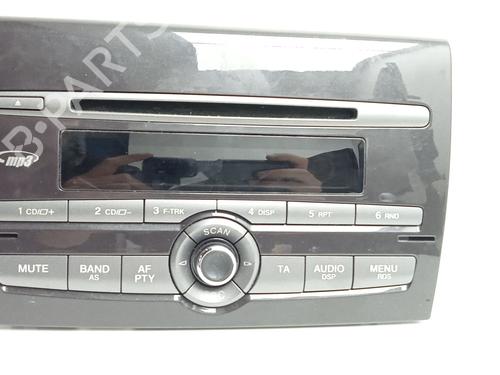 Used Radio Radio FIAT BRAVO II (198_) 1.9 D Multijet (198AXB1A) (120 hp) 40228420 40228420