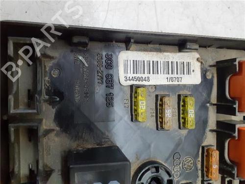 Fuse box VW PASSAT CC B6 (357) 2.0 TFSI | BP38364045E1 - Image 2