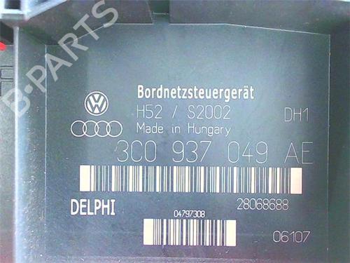 Fuse box SEAT LEON (1P1) 2.0 TDI 16V | BP38396656E1 - Image 4