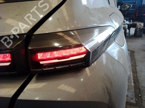 Used Right taillight Right taillight PEUGEOT 308 III (FB_, FH_, FP_, F3_, FM_) BlueHDi 130 (FBYHZL, FBYHZT) (131 hp) 38333411 38333411