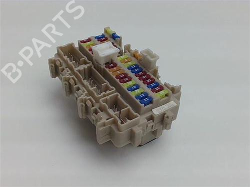Used Fuse box Fuse box 38371929 38371929