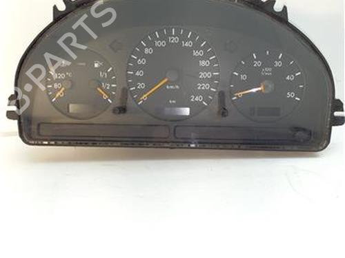 Used Instrument cluster Instrument cluster MERCEDES-BENZ M-CLASS (W163) ML 270 CDI (163.113) (163 hp) 40295712 40295712