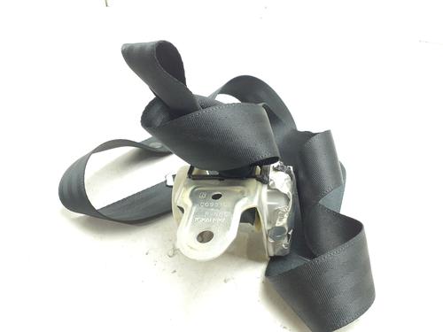 Sikkerhetsbelte bak venstre Sikkerhetsbelte bak venstre TOYOTA AURIS (_E15_) 1.4 D-4D (NDE150_, NDE150R) (90 hp) 39746159 39746159