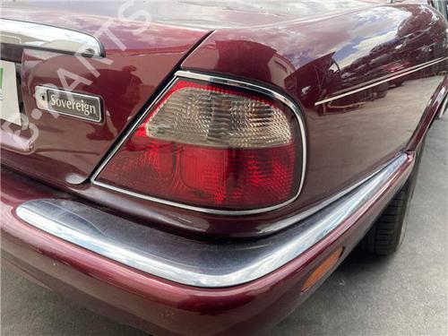 Used Right taillight Right taillight JAGUAR XJ (X300, X330) 6 Sovereign 4.0 (241 hp) 40087493 40087493