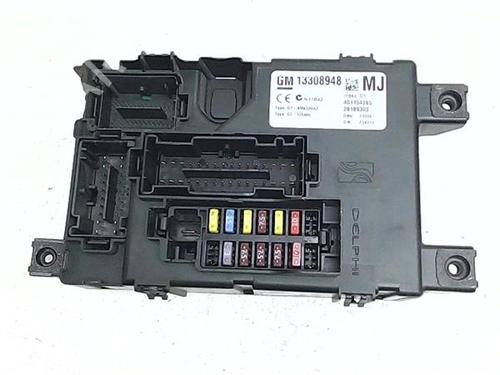 Used Fuse box Fuse box 38404858 38404858