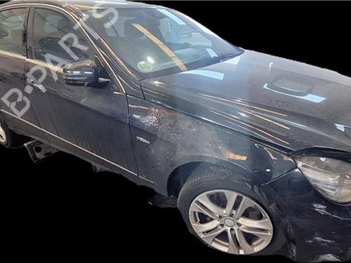 right-front-fenders-mercedes-benz-e-class-w212-2009-2010-2011-2012-2013-2014-2015-2016-38392945 main image
