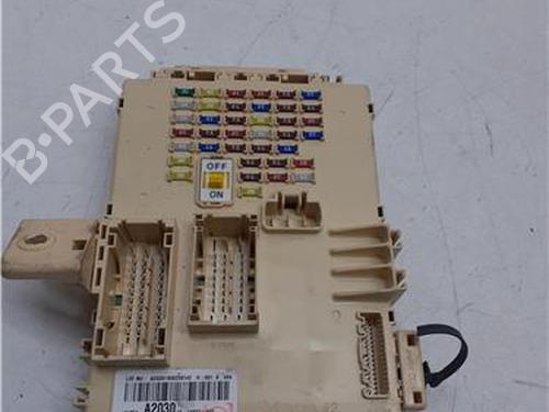 Used Fuse box Fuse box 38363151 38363151