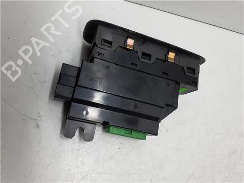 Left front window switch VOLVO V70 II (285) 2.4 T | BP38363875I27 - Image 2