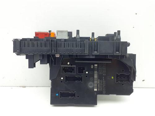 Used Fuse box Fuse box 38393034 38393034