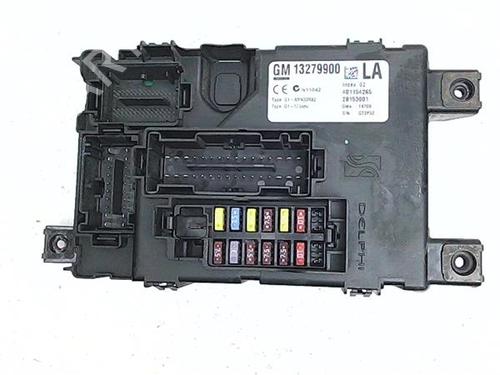 Used Fuse box Fuse box 38404473 38404473