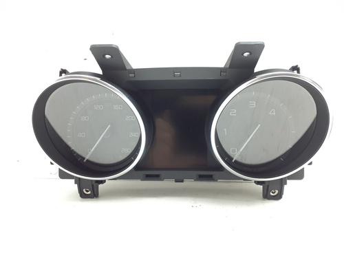 instrument-cluster-jaguar-xe-x760-2015-38397753 main image