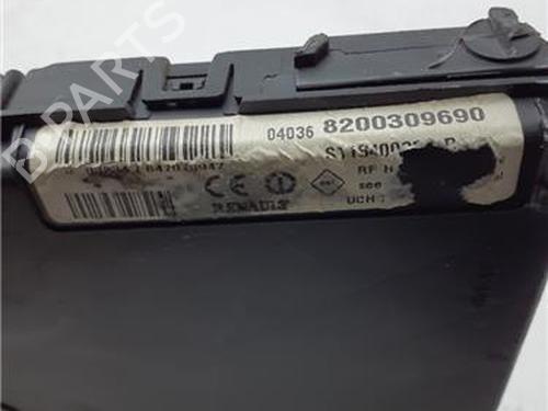 Fuse box RENAULT MEGANE II Saloon (LM0/1_) 1.5 dCi (LM02, LM13, LM2A) | BP38364002E1 - Image 2