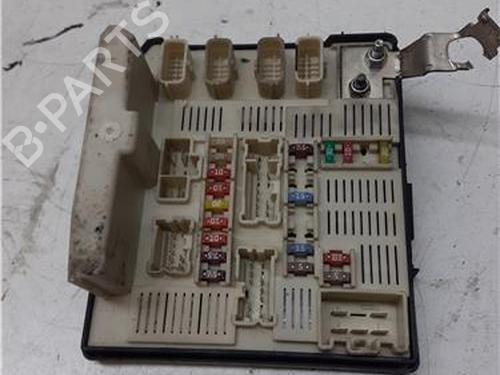 fuse-box-renault-megane-ii-saloon-lm01_-2003-38361056 main image